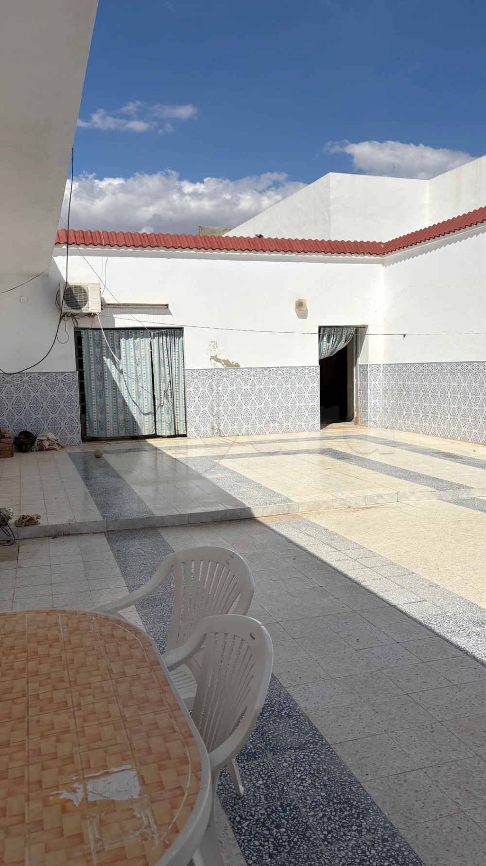 ‎🏡 للبيع: دار عربي كبيرة في مساكن 🏡