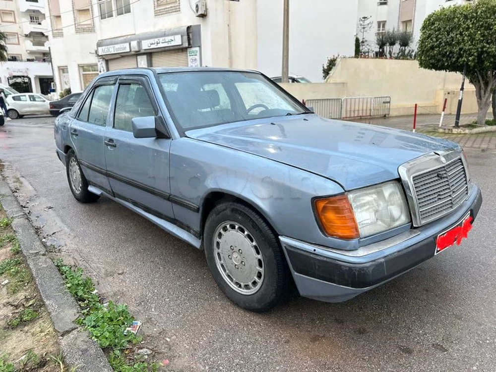 Mercedes-Benz 250
