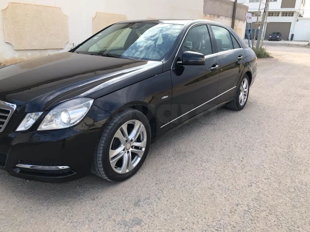 Carte voiture Mercedes-Benz Classe E