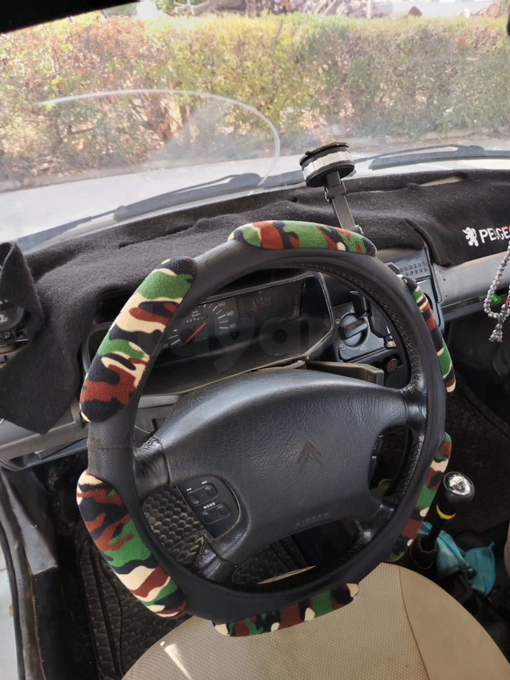 Peugeot 205