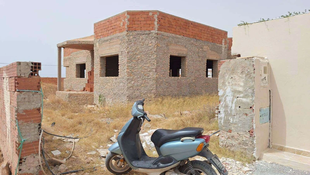 Carcasse villa 370 m² couvert Sfax Très belle opportunité