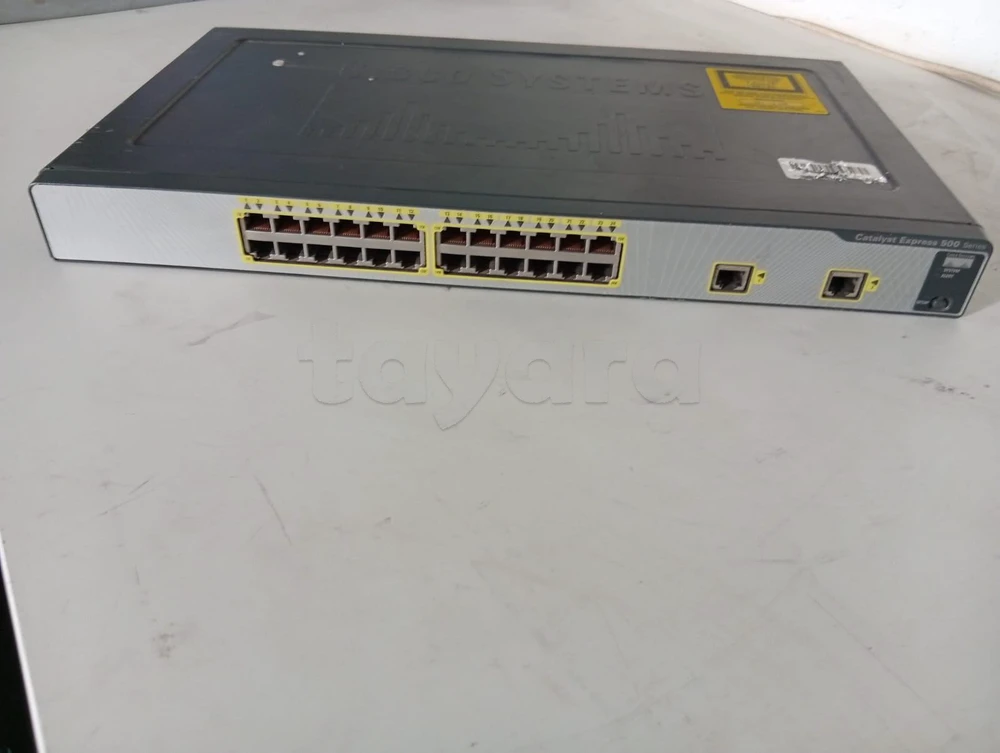 Switch Réseau Cisco Catalyst Express 500 / 24 Ports