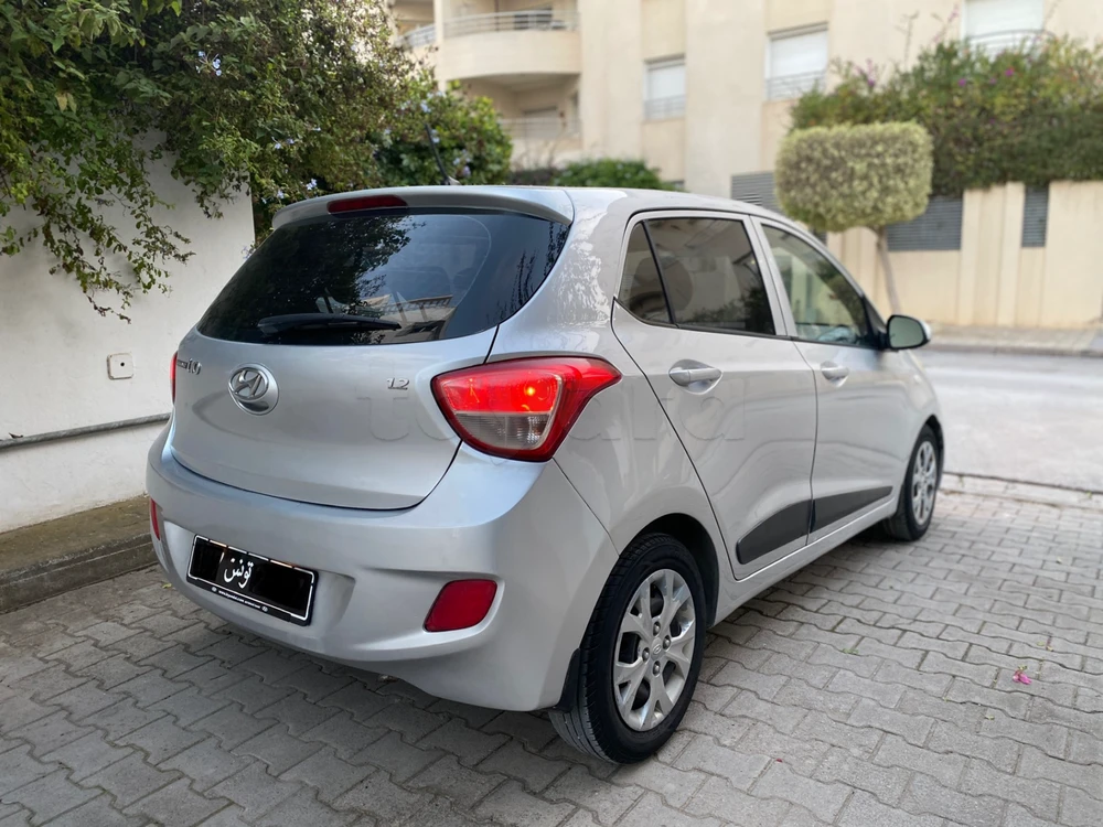 Carte voiture Hyundai i10