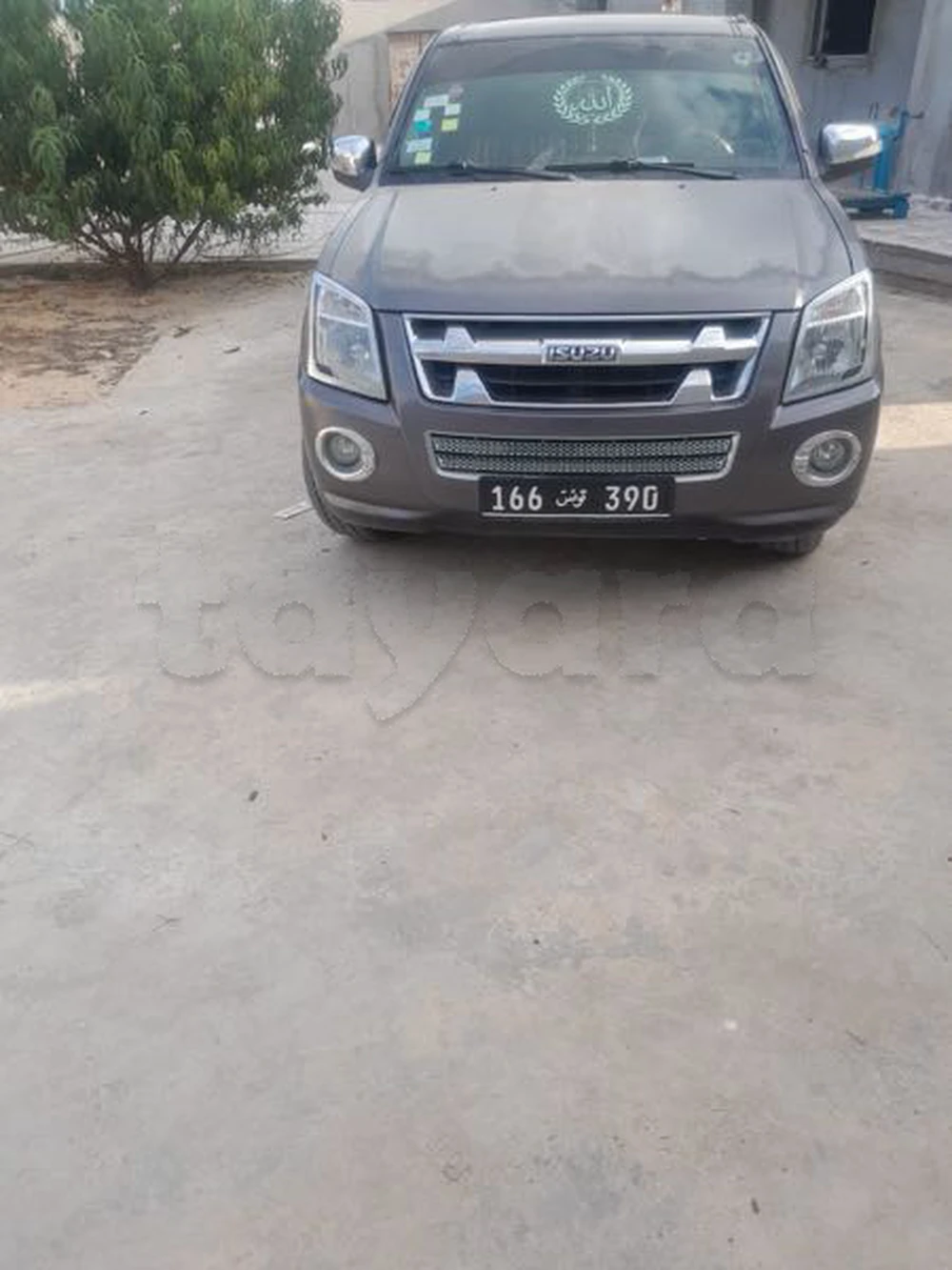 Carte voiture Isuzu D-Max