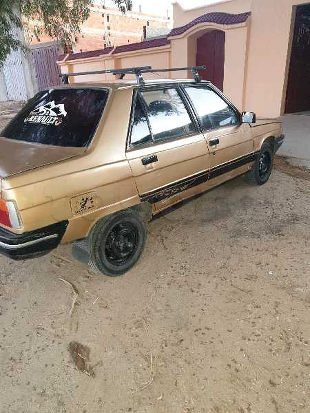 Renault R9