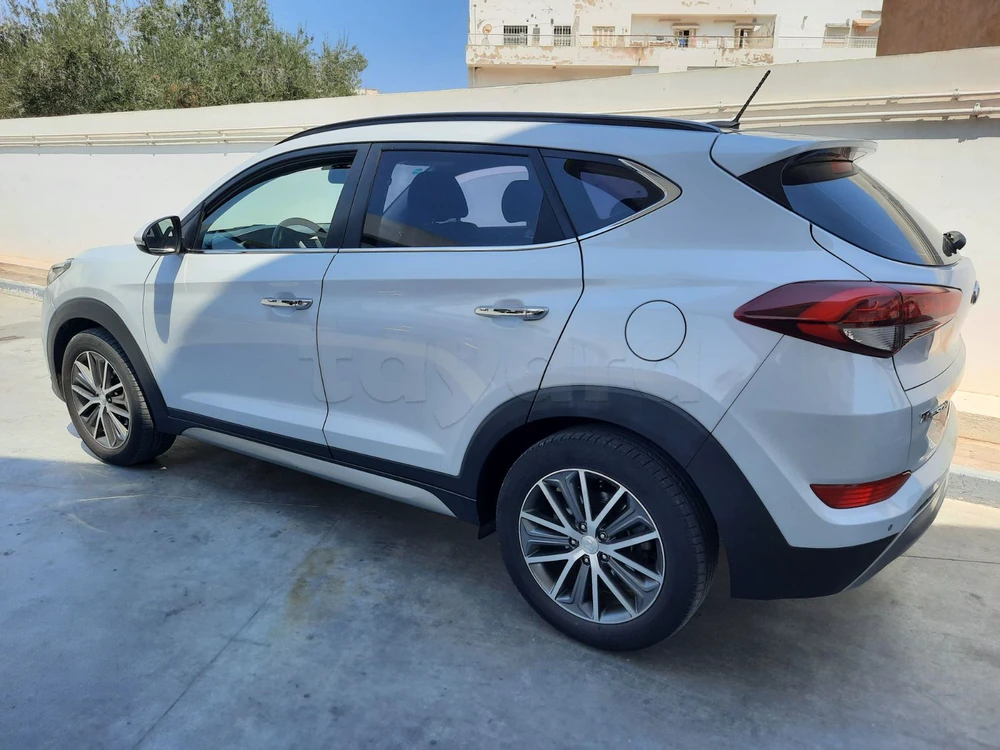 Carte voiture Hyundai Tucson