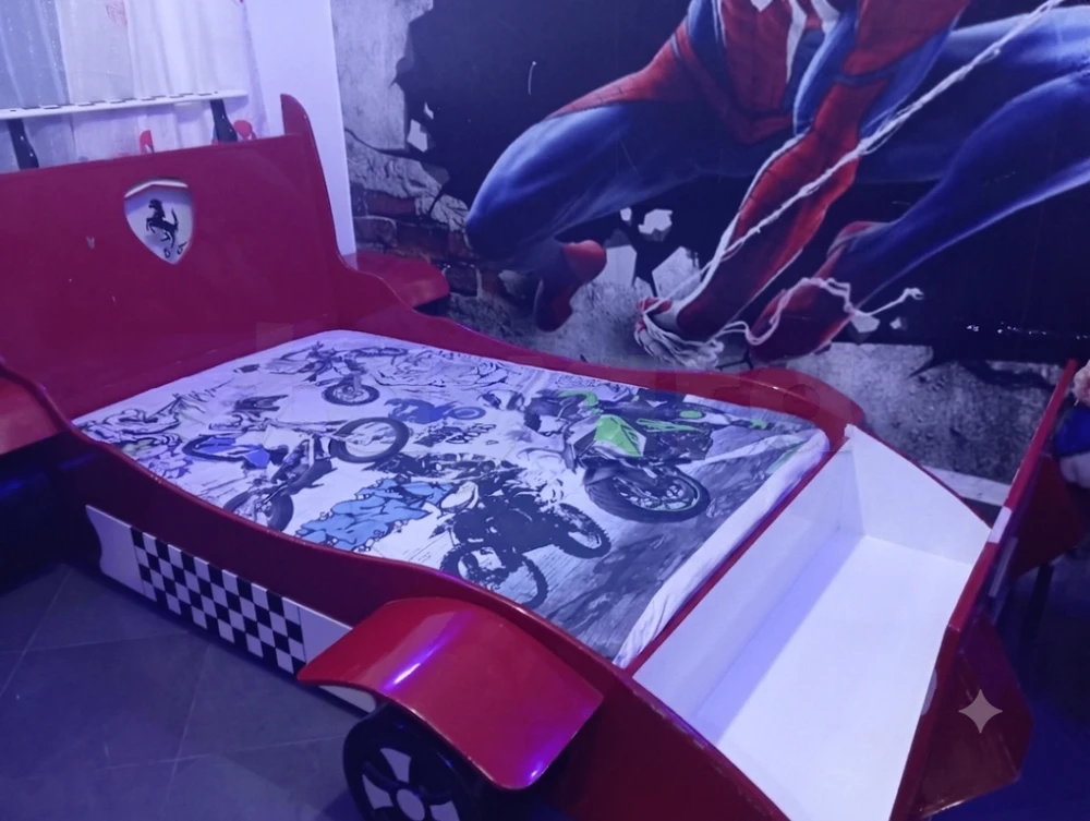 Chambre garçon Ferrari