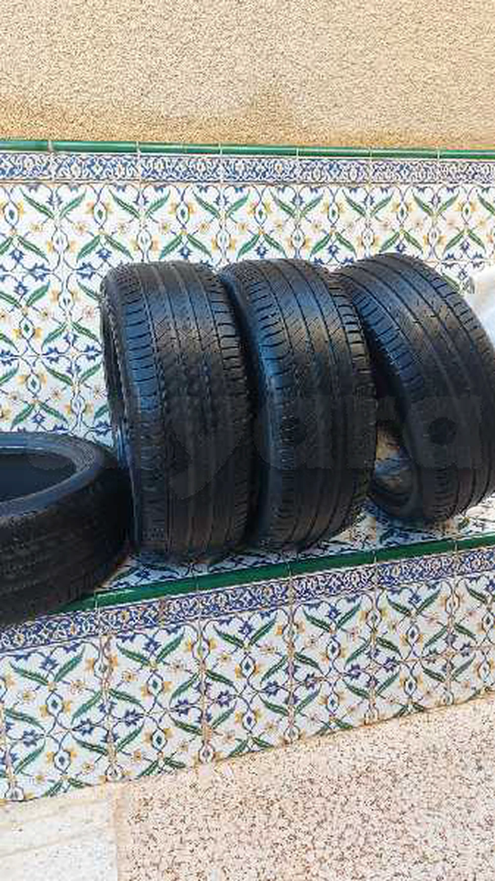 4 pneus michelin 225/45R17