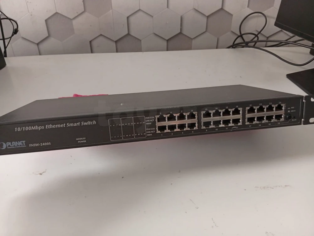 SWITCHEUR FNSW-2400S / 24 ports