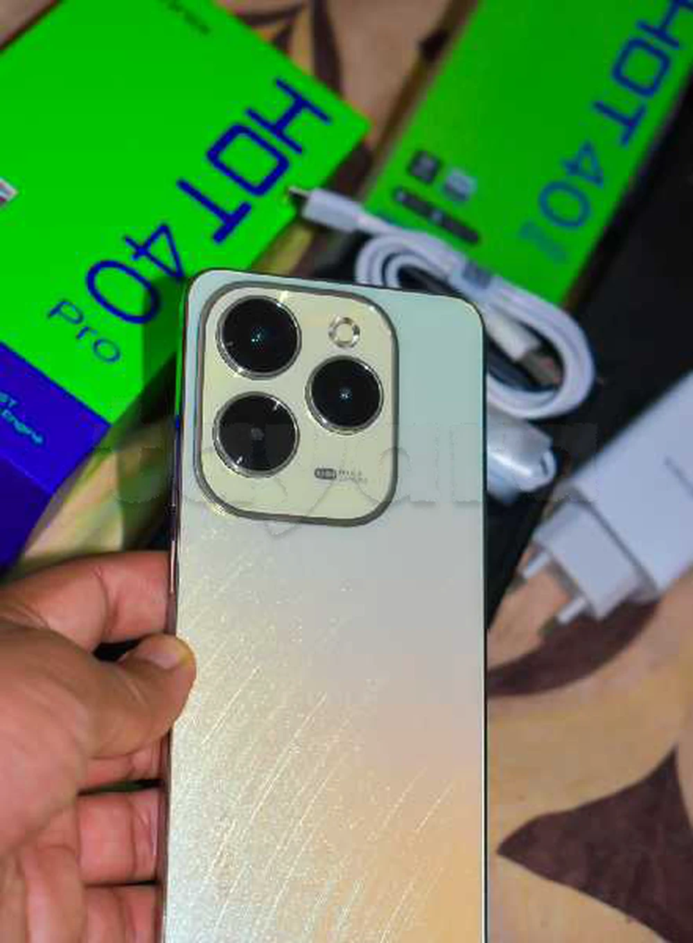 Infinix HOT40 Pro