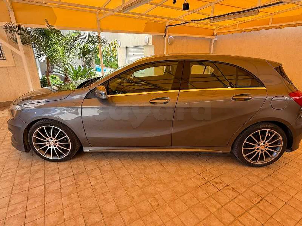 Carte voiture Mercedes-Benz Classe A