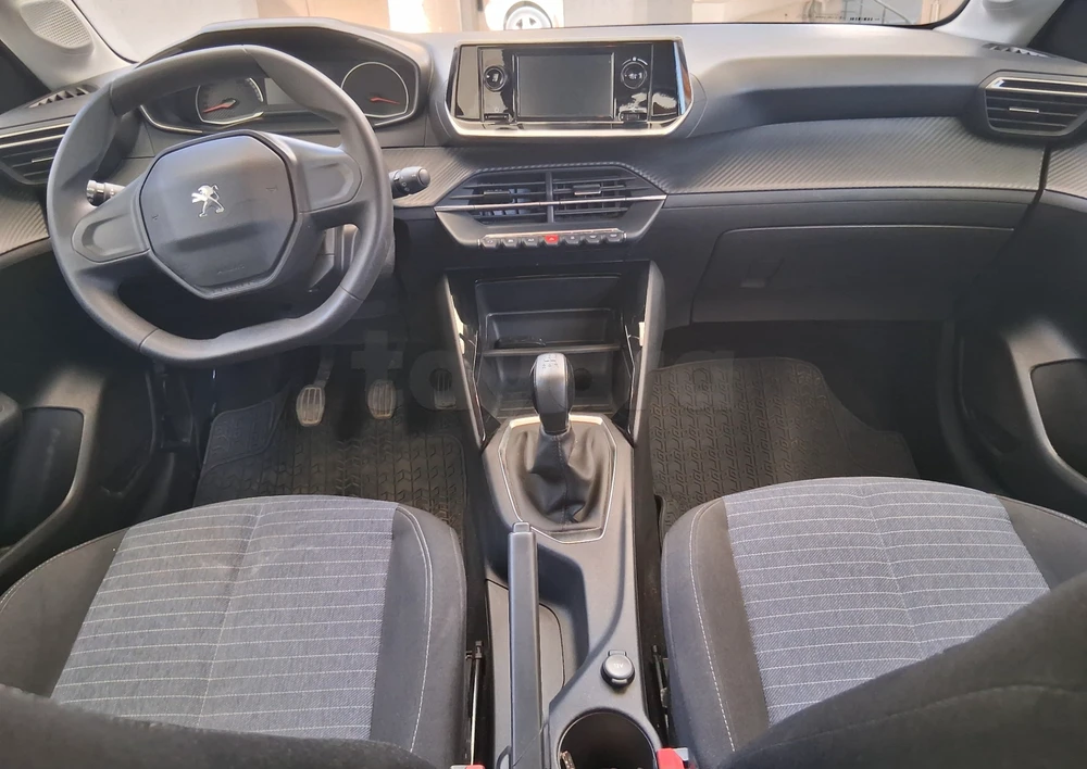 Carte voiture Peugeot 208