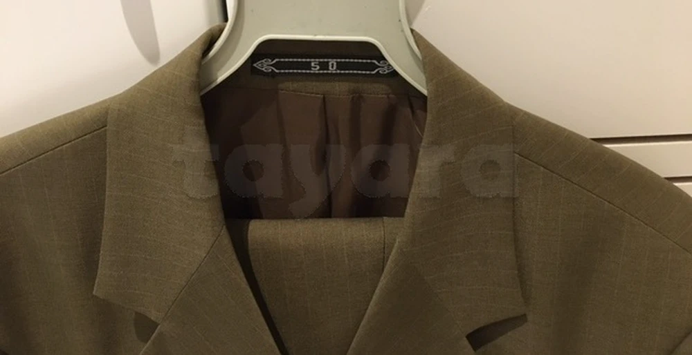 costume T42/44 . 50 DT . Très peu porté . 22510860 La marsa