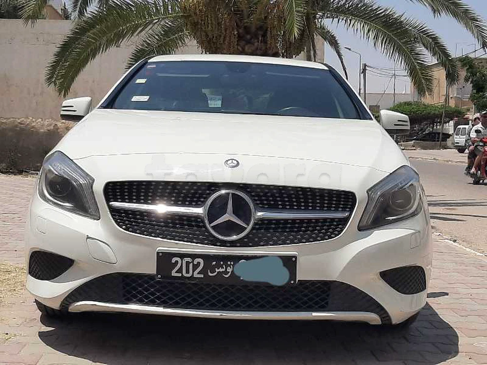 Carte voiture Mercedes-Benz Classe A