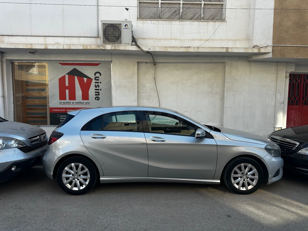 Carte voiture Mercedes-Benz Classe A