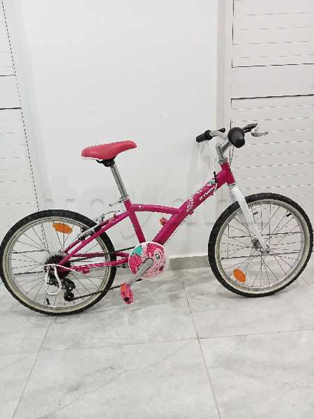 vélo BTWIN 20 pouces importé état comme neuf