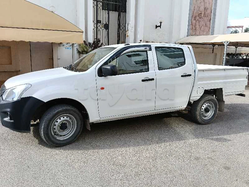 Carte voiture Isuzu D-Max