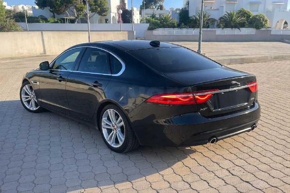 Jaguar XF