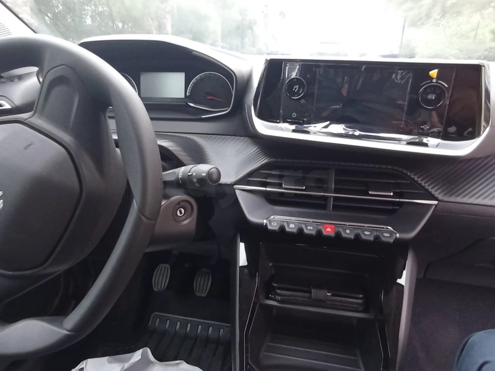 Carte voiture Peugeot 208