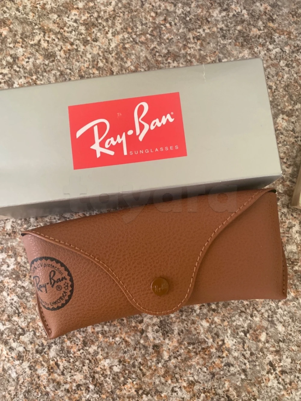 Lunette de soleil Rayban aviator neuf