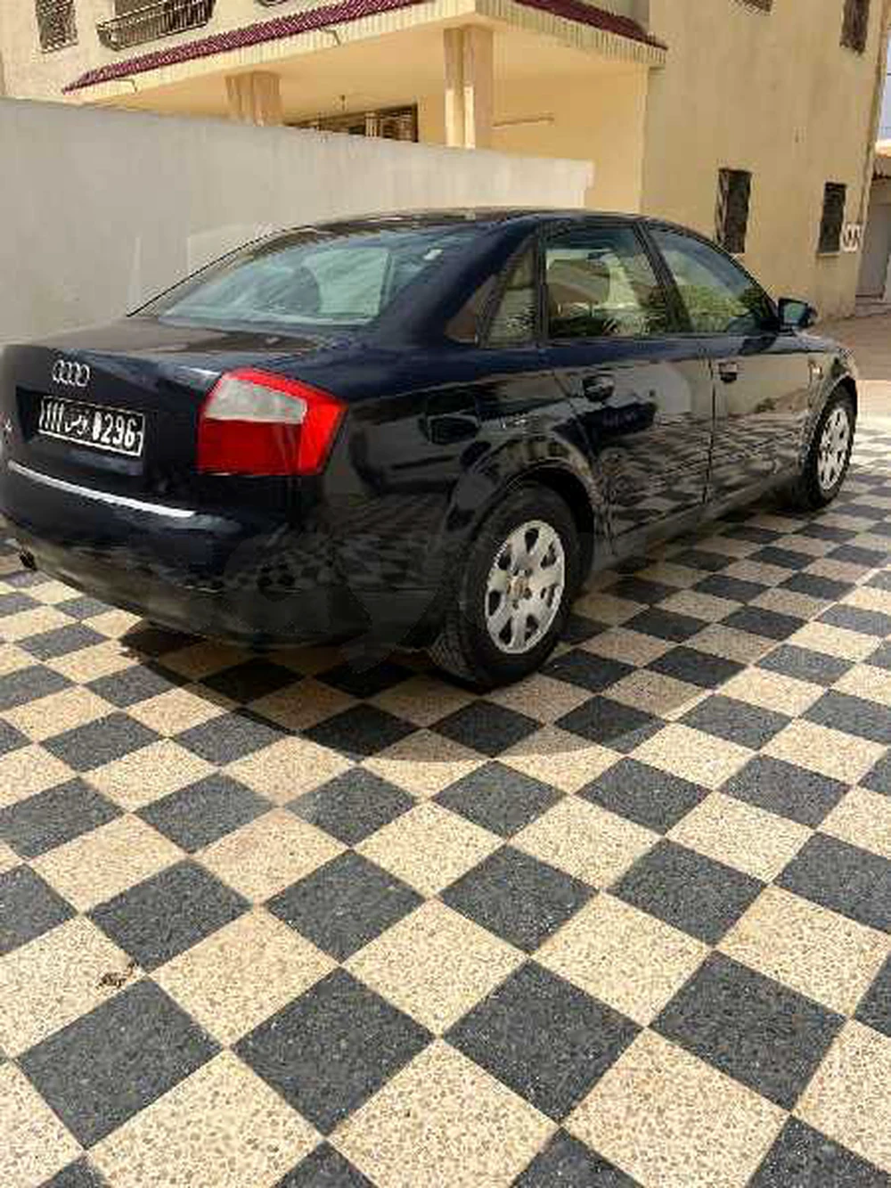 Carte voiture Audi A4