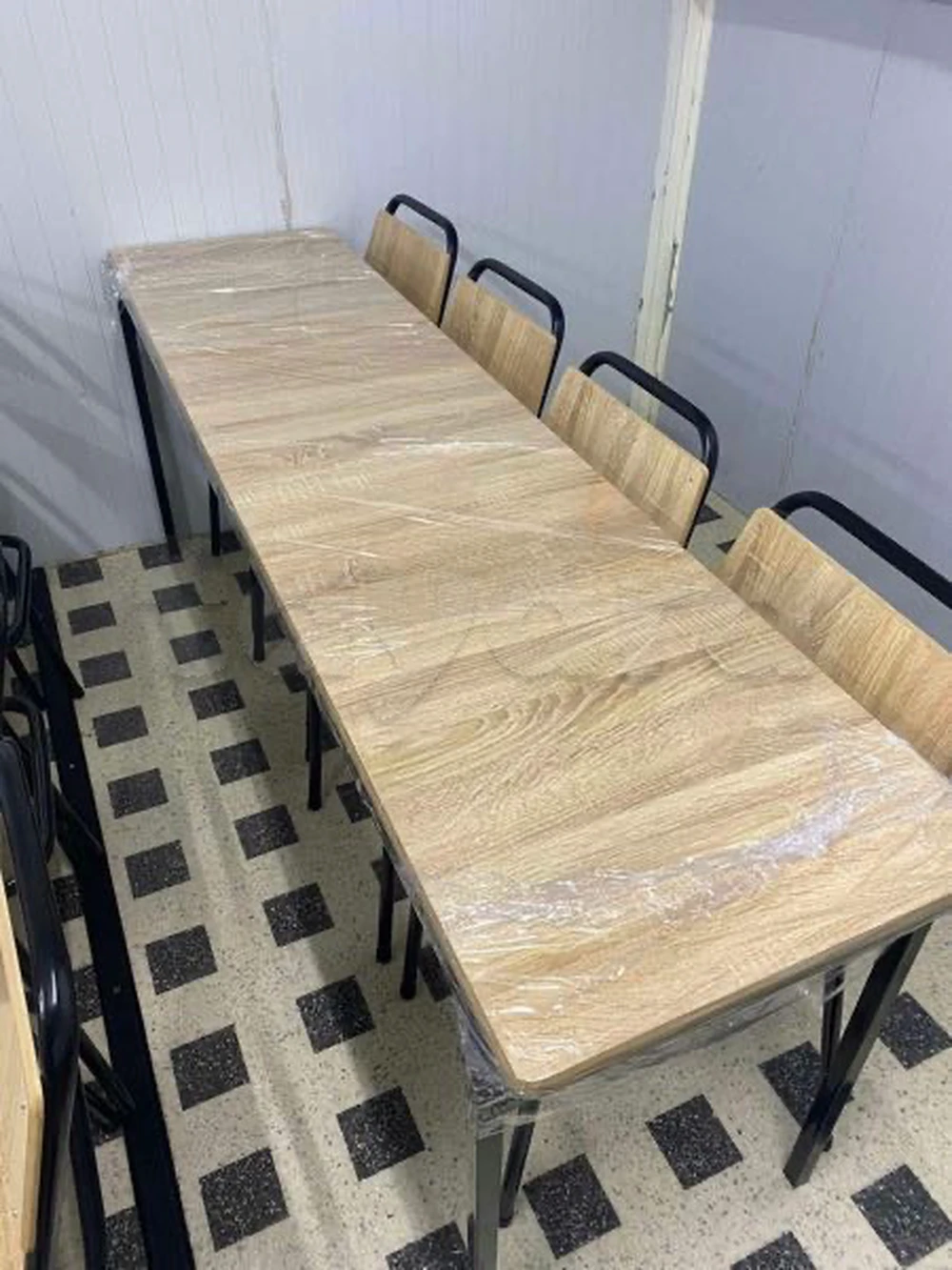 table et chaise neuf