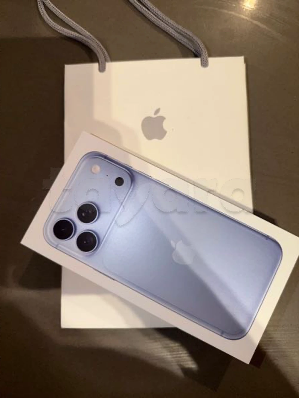 iphone 18 Pro max Glacier 256