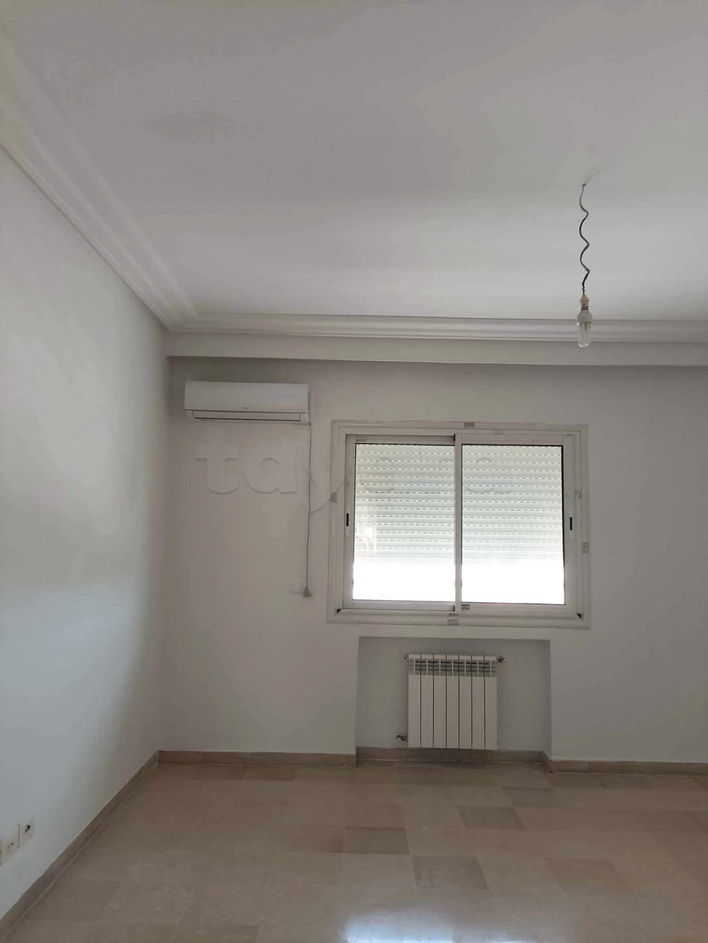 AV APT S3 AU LAC2