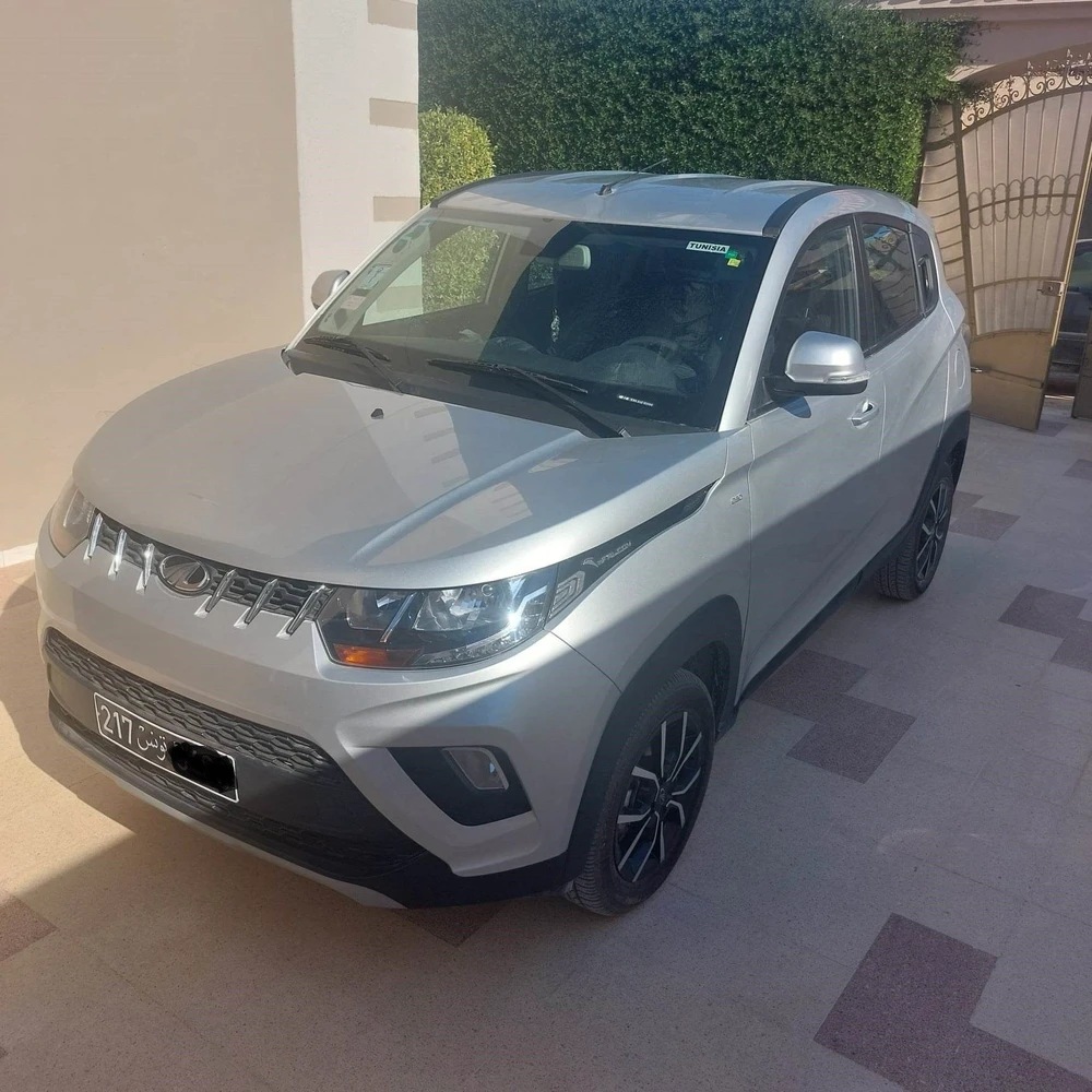 Carte voiture Mahindra Hover