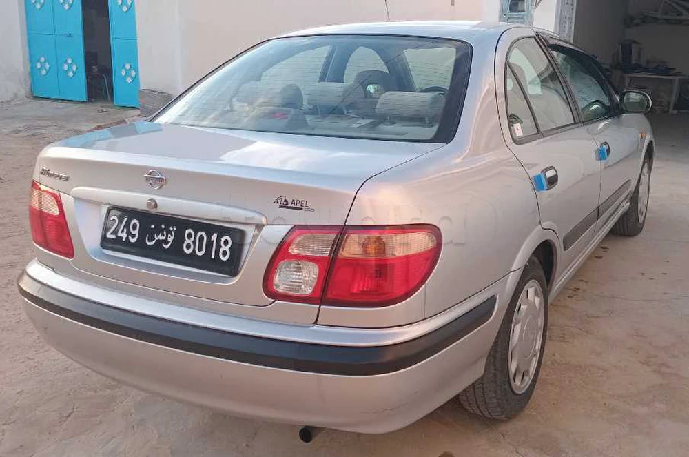 Carte voiture Nissan Almera