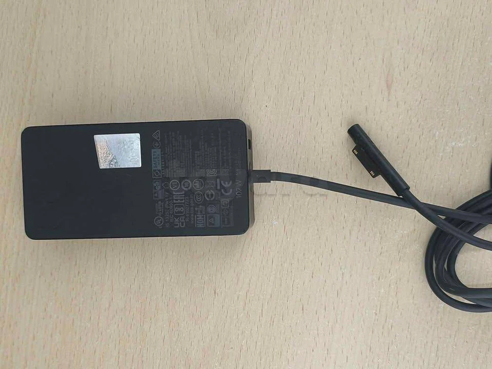 Chargeur original tablette et pc Microsoft Surface 102w