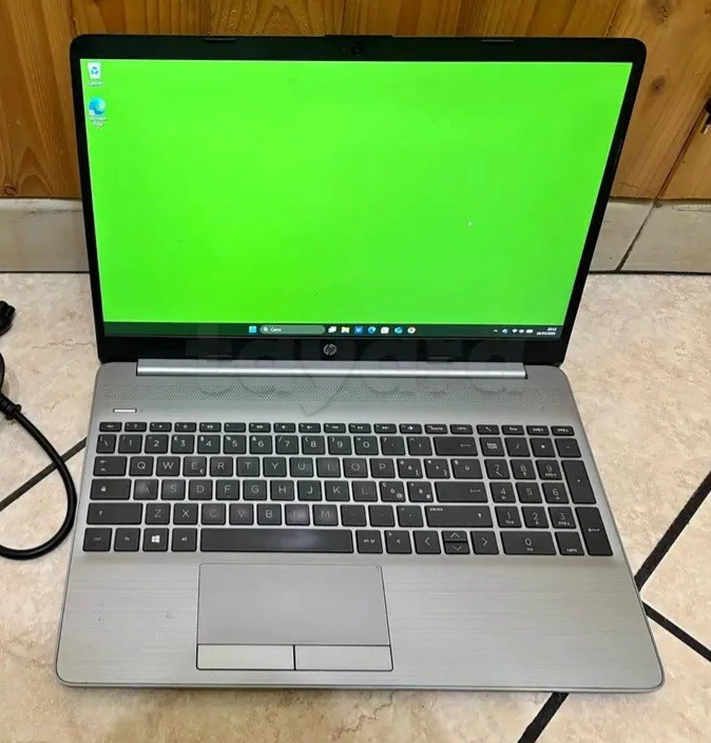 Pc hp ryzen 5 avec 2GB mémoire dédiée graphique
