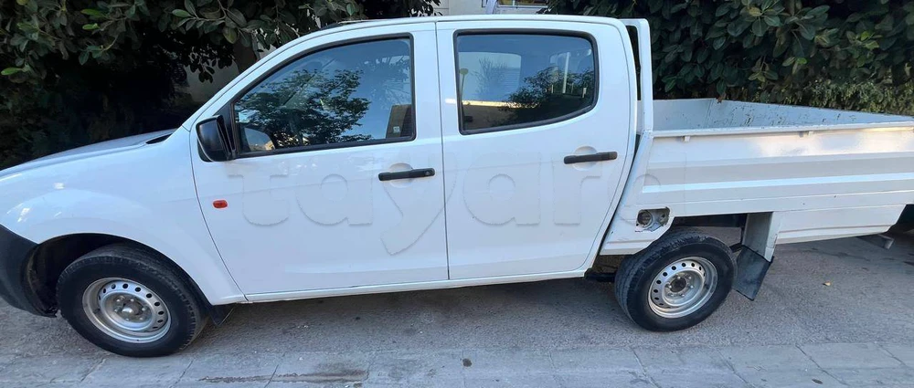 Carte voiture Isuzu D-Max