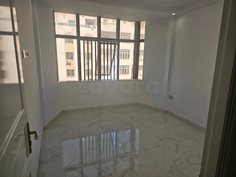 À louer S+2 – 2ᵉ étage – Proche Carrefour & plage – 800 DT/mois
