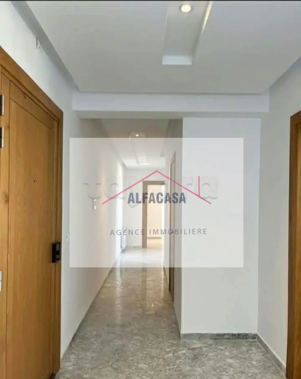 À VENDRE UN APPARTEMENT S+2 HAUT STANDING A L'AOUINA.