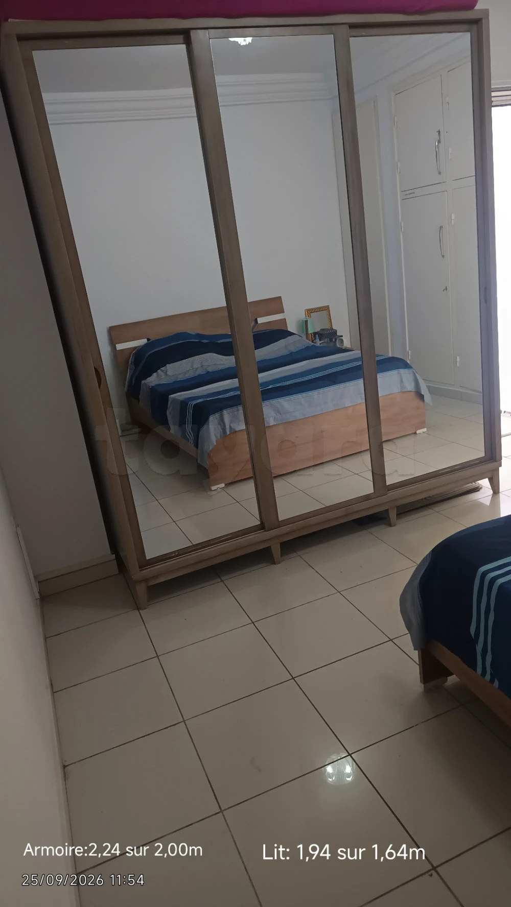 Vente grande armoire et lit 2 places