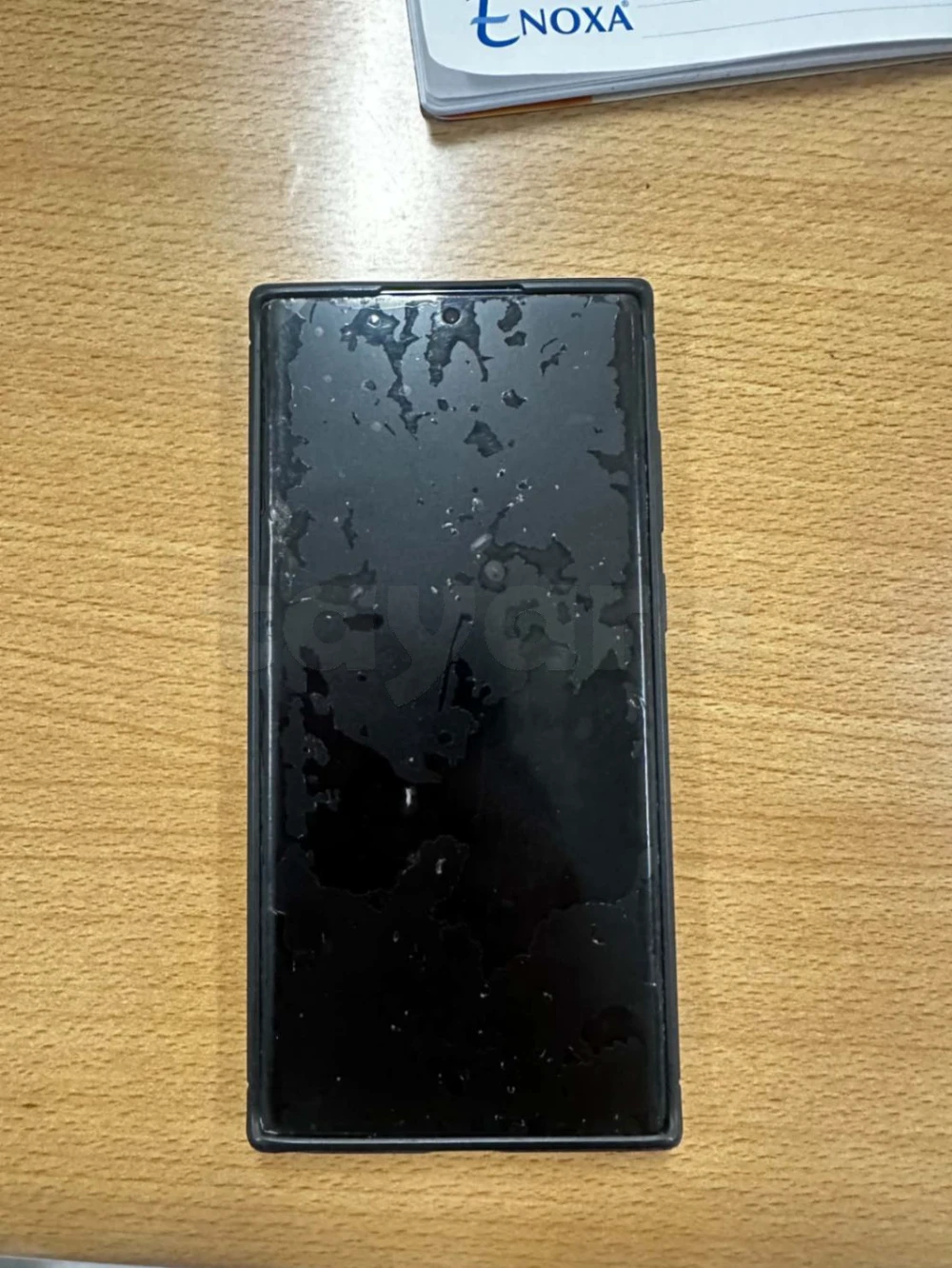 Samsung S22 Ultra importé de l'allemagne avec afficheur légèrement défectueux