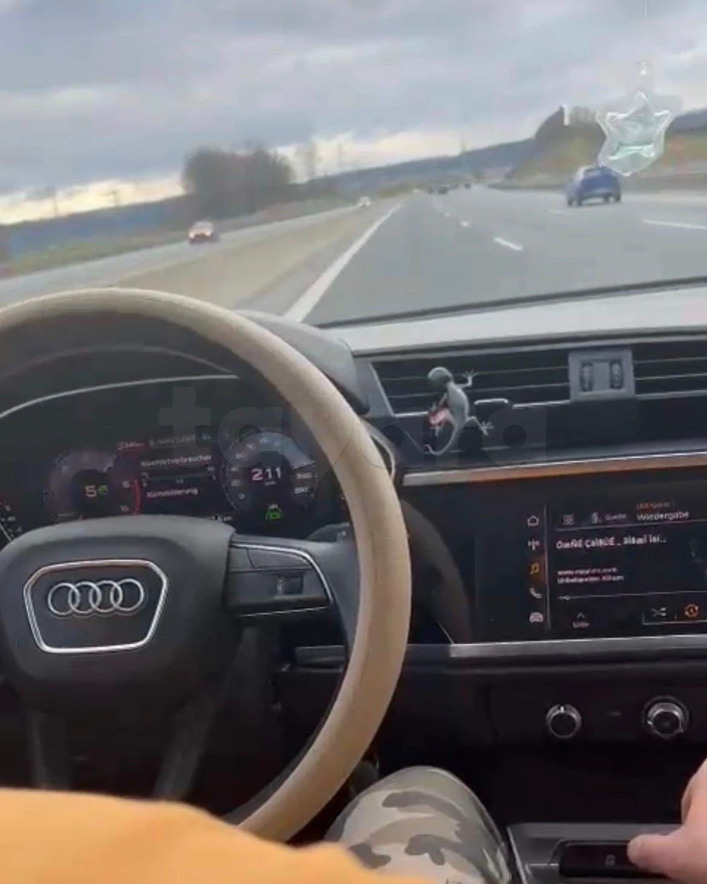 Carte voiture Audi Q3