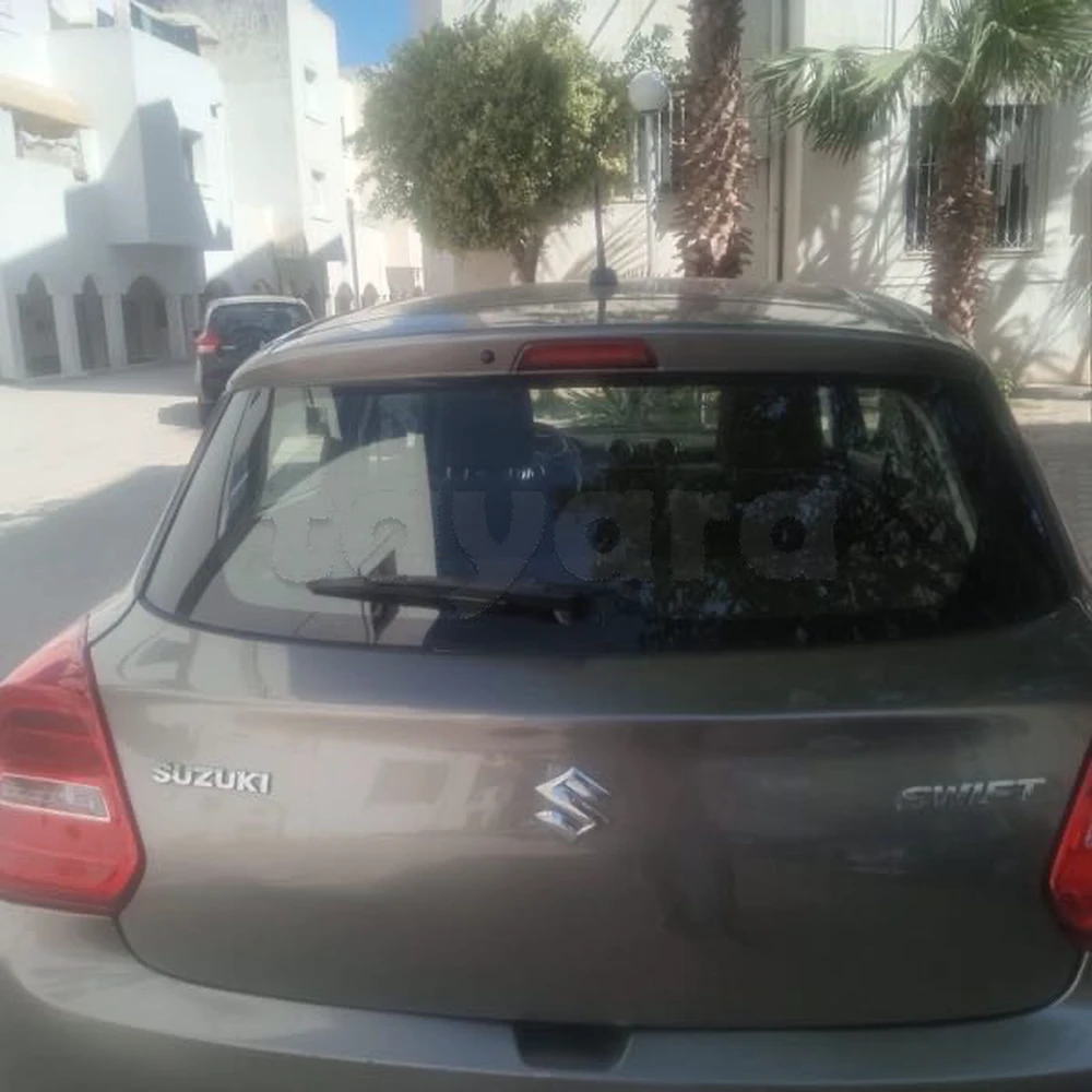 Carte voiture Suzuki Swift