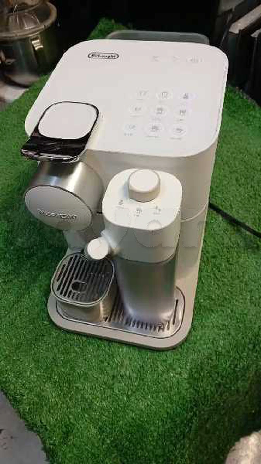 Quand ta machine fait mieux que le café de coin❤️☕ espresso Gran lattissima Blanche-édition rare
Cappuccino parfait en 20 secondes capsules ✅ أنواع القهوة بلمسة واحدة #espresso #electro_europe_tn #ben_arous_yasminet #gran_lattissima