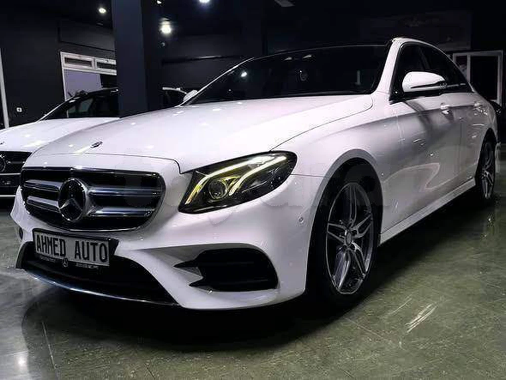 Carte voiture Mercedes-Benz Classe E