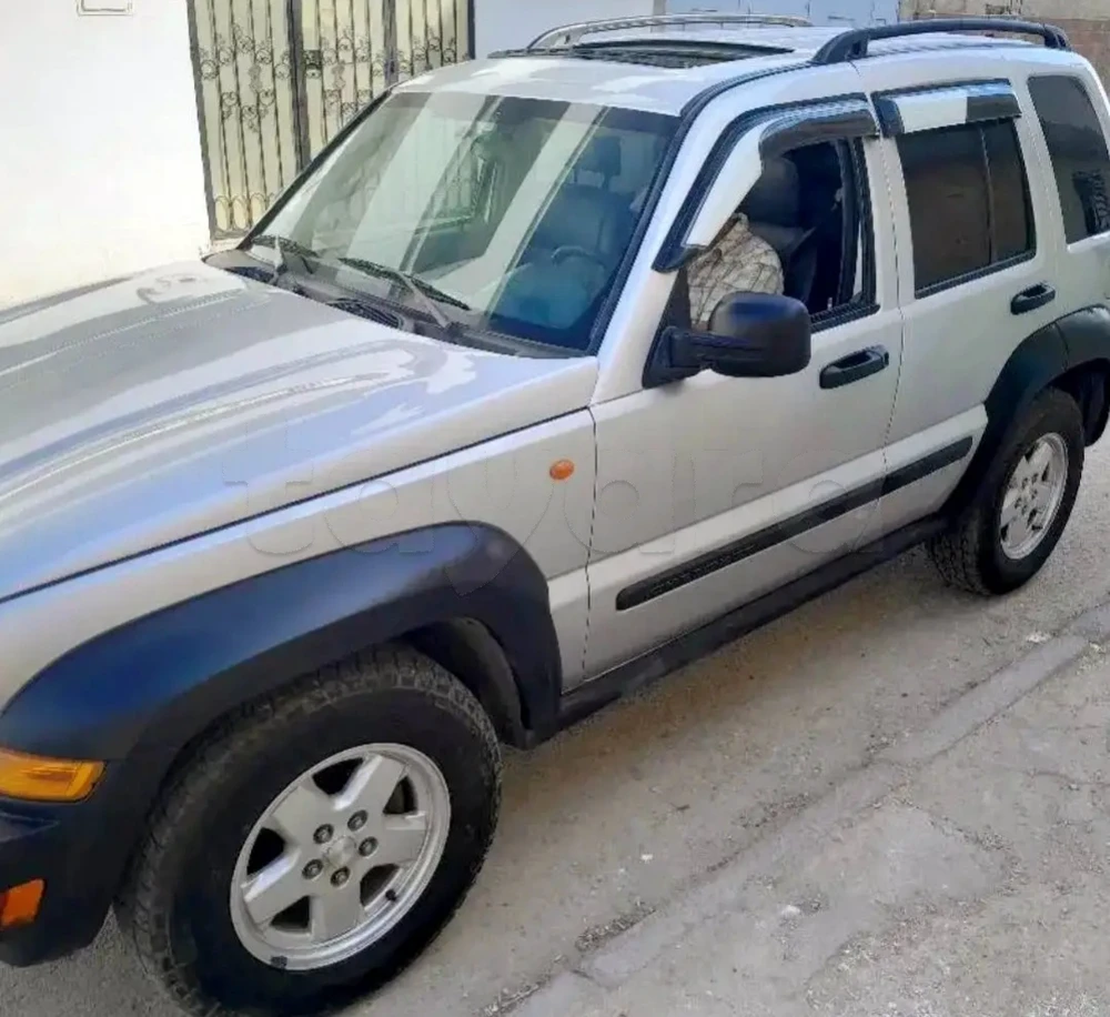 Carte voiture Jeep Cherokee