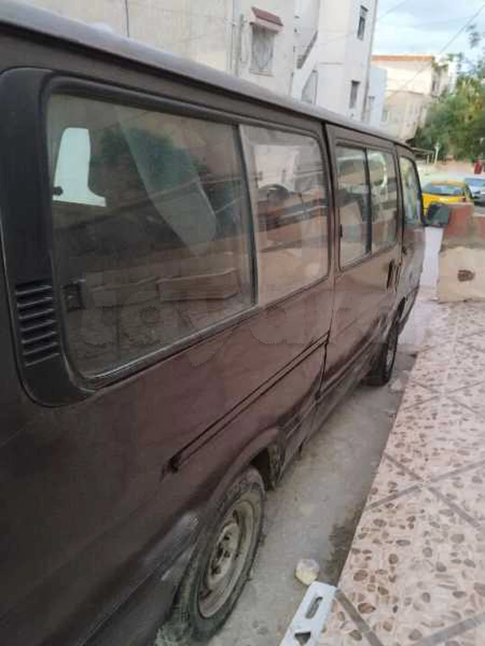 menu bus Toyota hiace 9 places tél 22753785