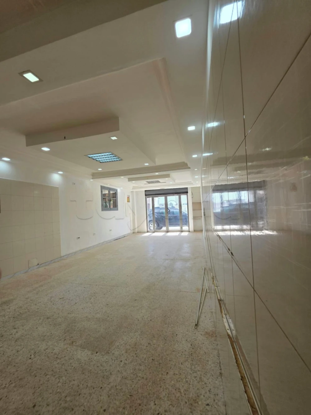 A VENDRE A LA SOUKRA DAR FADHAL MAISON ARBI+LOCAL COMMERCIAL