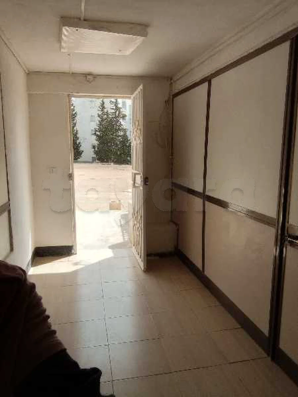A louer un studio SO meuble à Menzah 7 - Vista 4