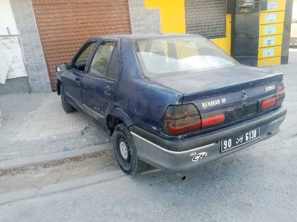 Renault 19