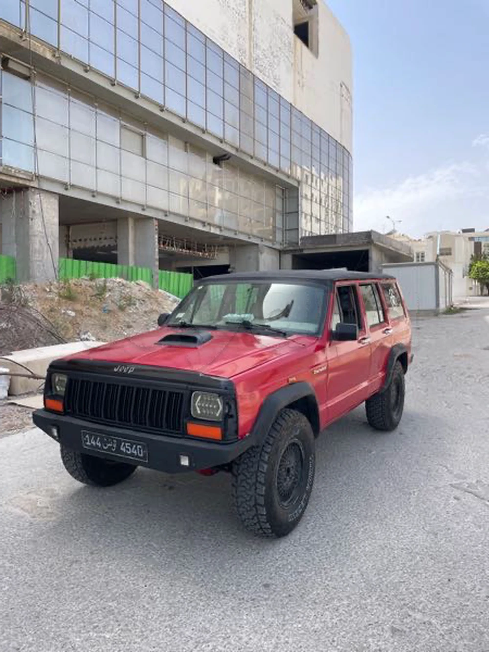 Jeep Cherokee