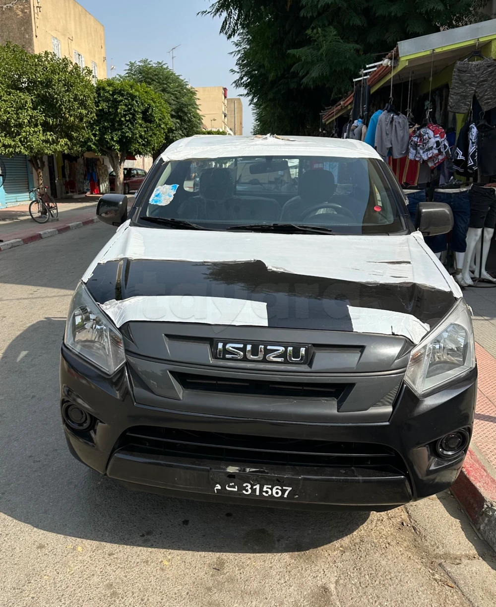 Carte voiture Isuzu D-Max