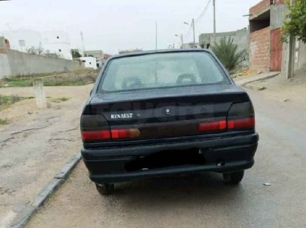 Renault 19