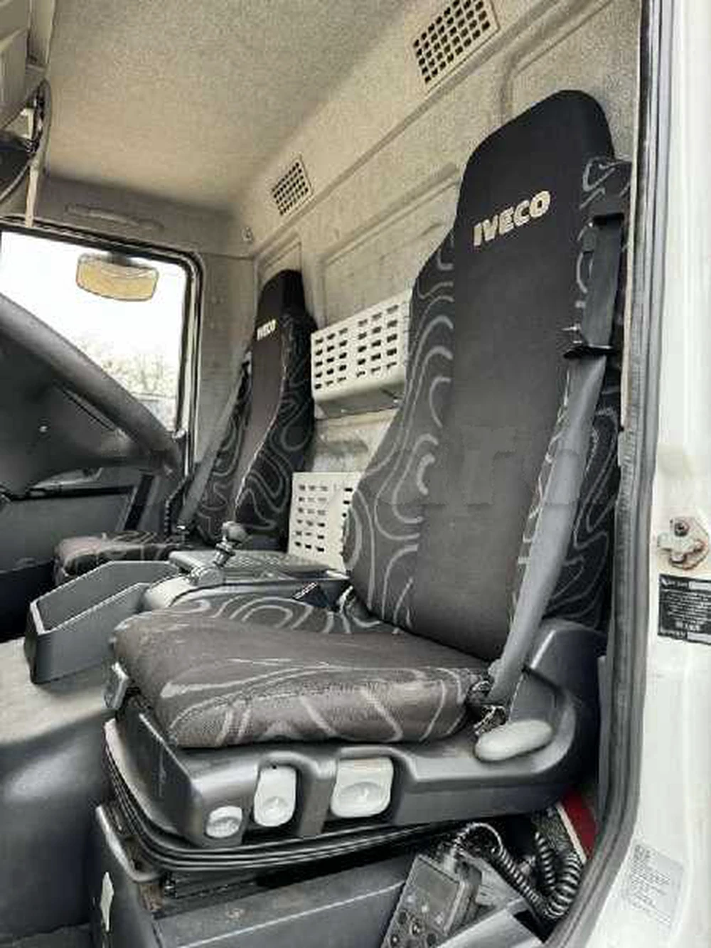 Carte voiture IVECO Trakker